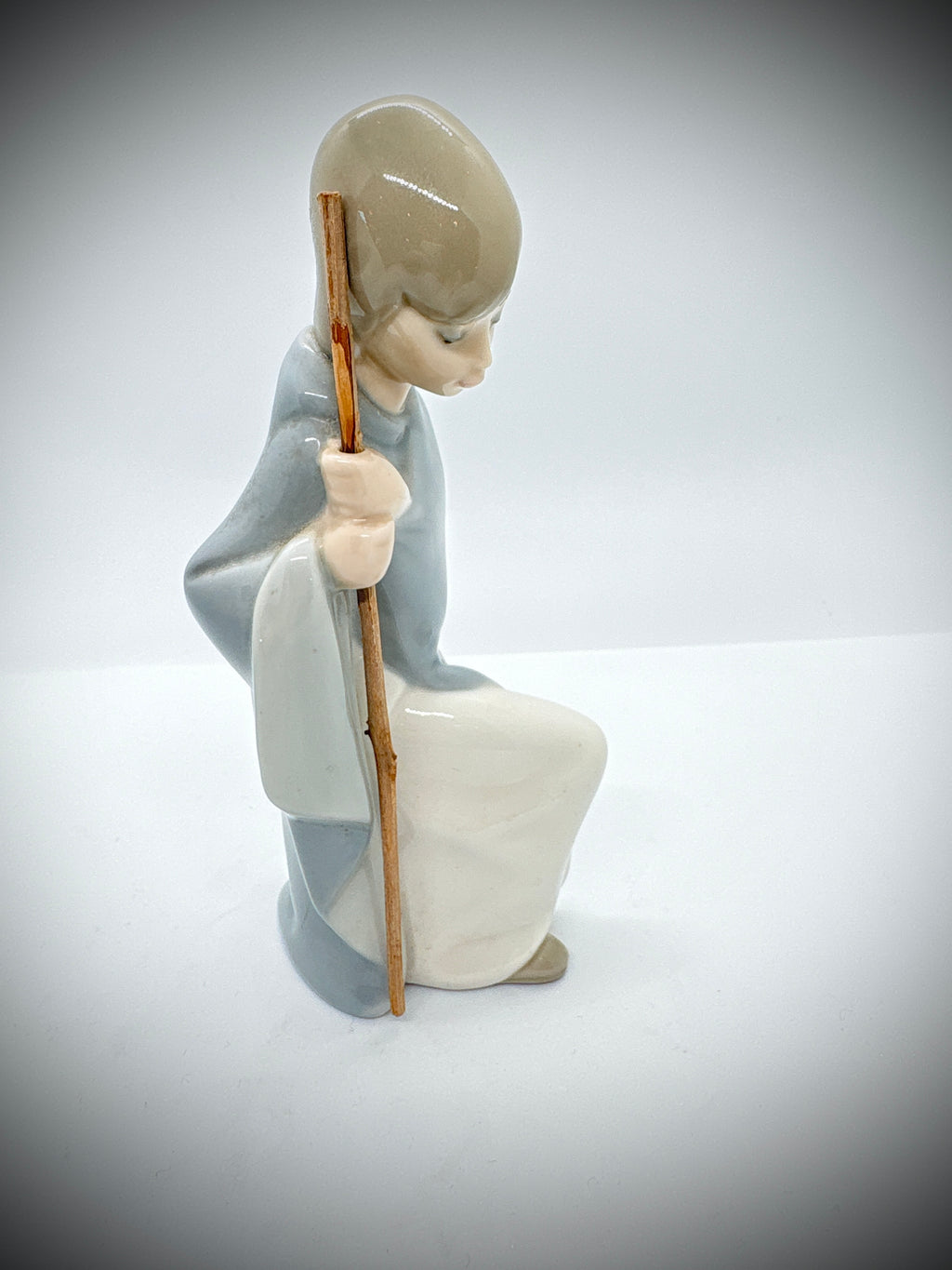 Lladro Daisa ‘Saint Joseph’ Figurine model #4672 retired 1977