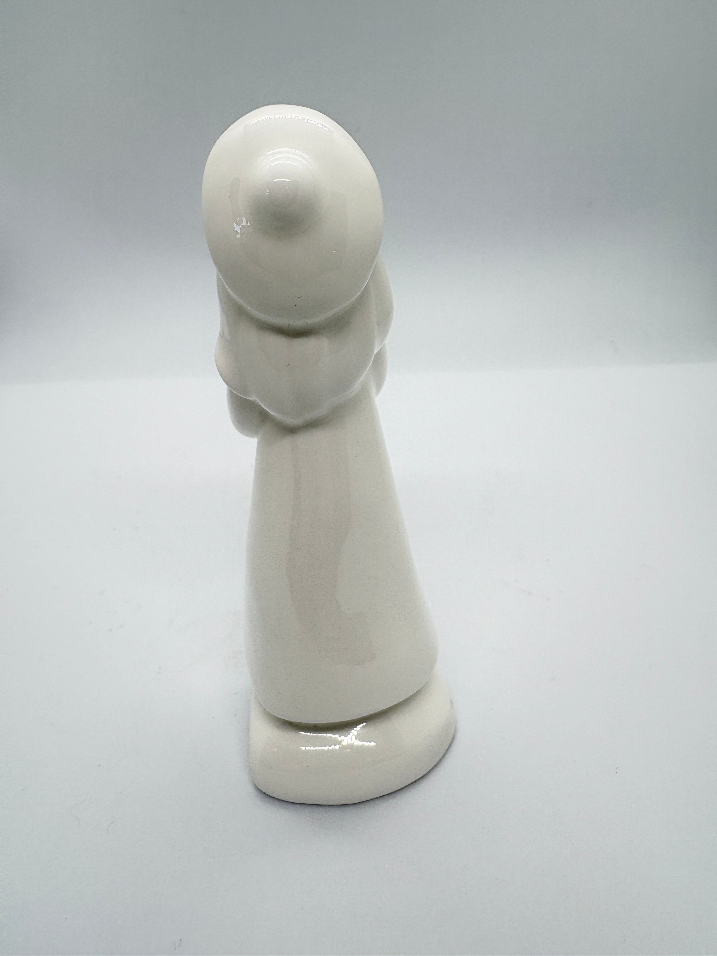 ROYAL DOULTON HN4032 CAROL SINGER GIRL 1999