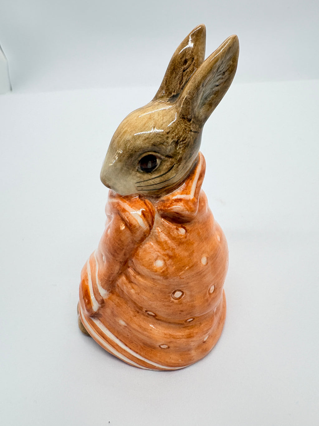 BESWICK BEATRIX POTTER, POORLY PETER RABBIT 1976.
