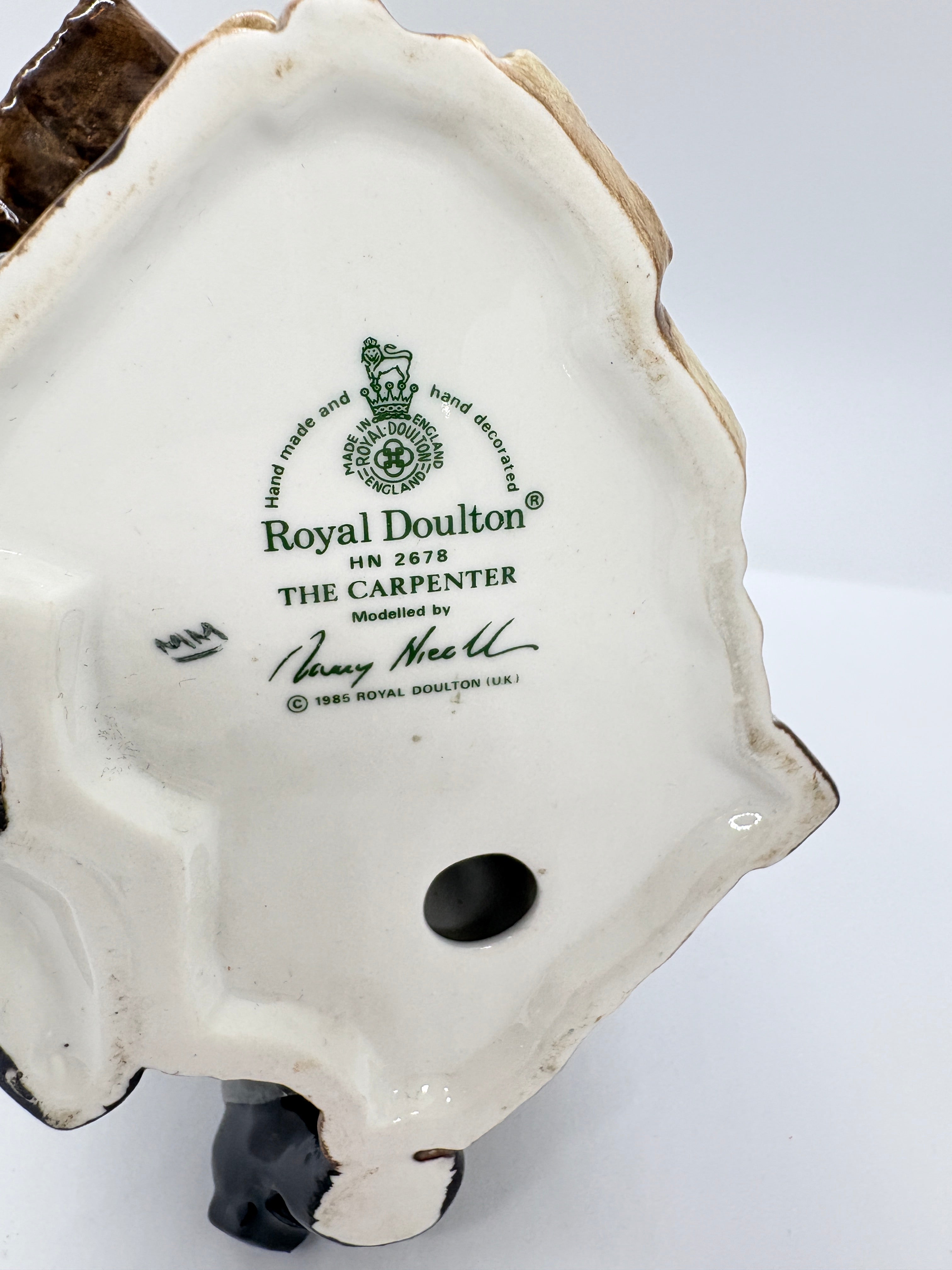 THE CARPENTER ROYAL DOULTON HN2678 1985