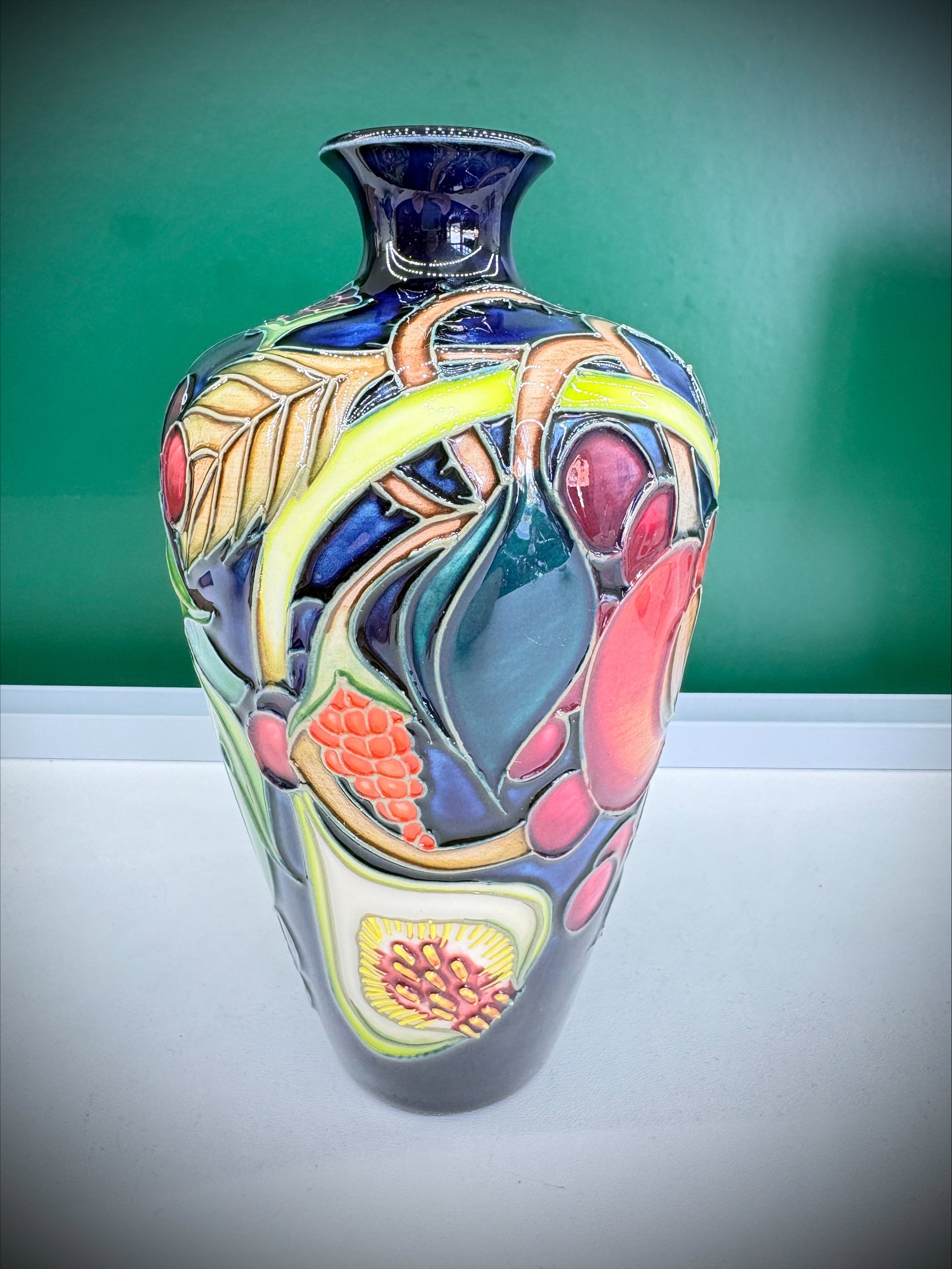 Moorcroft Queen’s Choice Baluster Vase – Emma Bossons FRSA, 2000