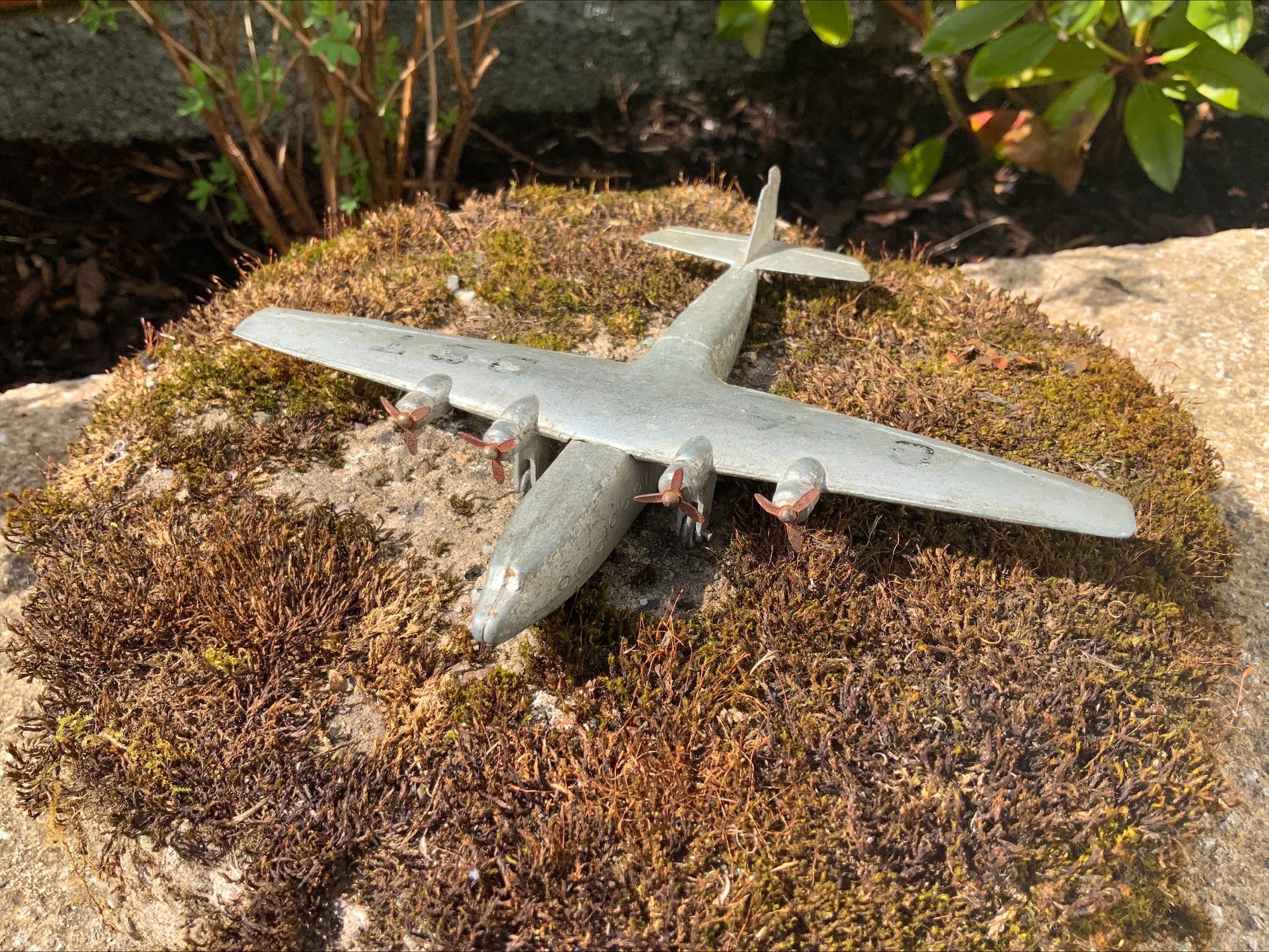 Dinky Meccano Die-Cast Aeroplanes – Armstrong Whitworth Airliner & Empire Flying Boat (Pair, 1950–60s)