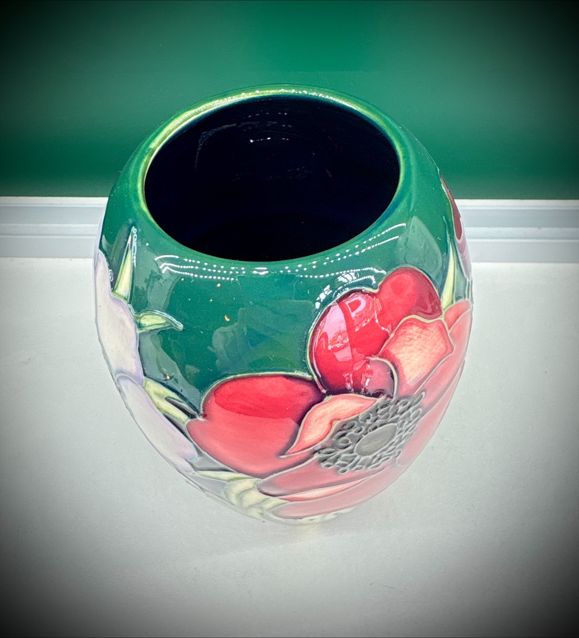 Moorcroft Hibiscus Vase – Emma Bossons FRSA, 2002