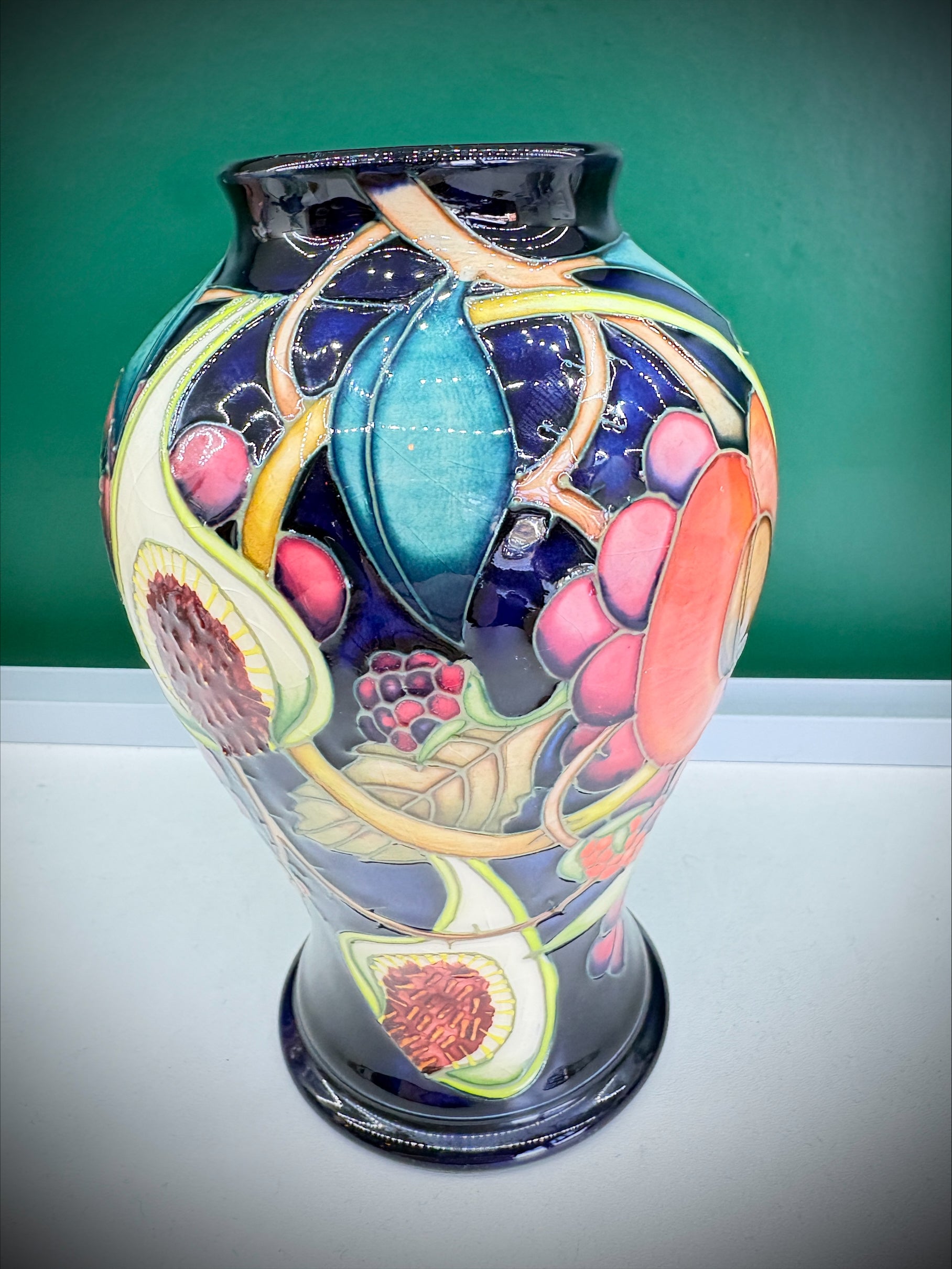 Moorcroft Queen’s Choice Baluster Vase – Emma Bossons FRSA, 2000