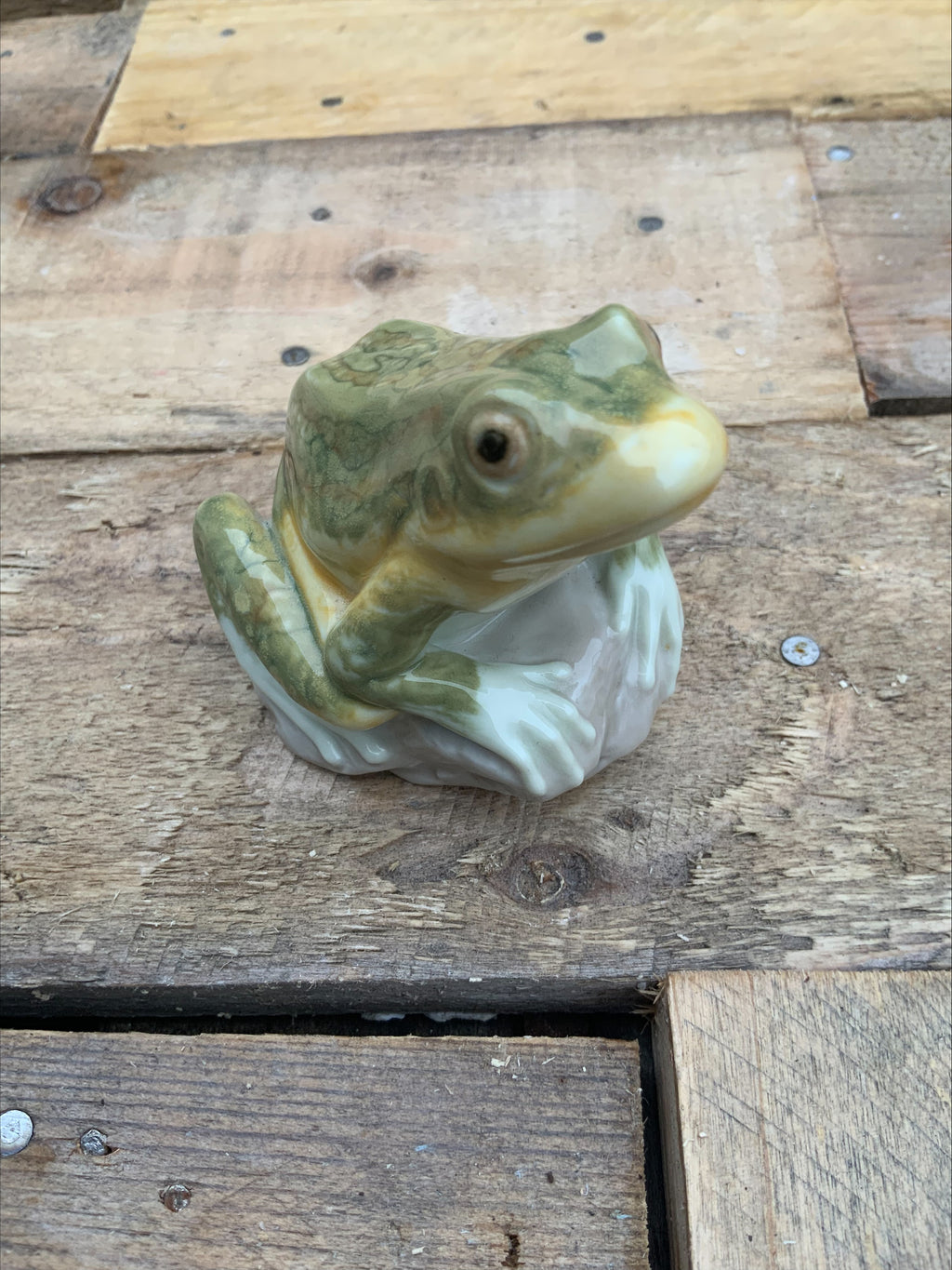 Lladro Discontinued Frog Figurine – 6cm, Perfect Condition