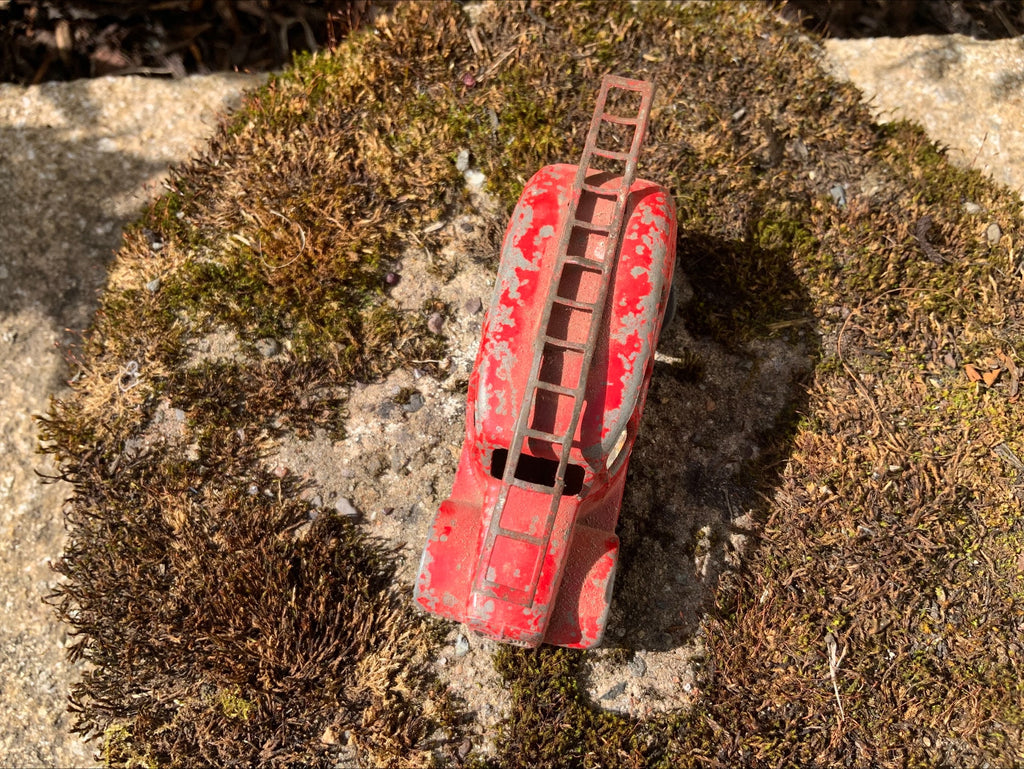 Dinky Toys Meccano Vintage Fire Engine – Circa 1950–60s (Playworn, 9.5cm)