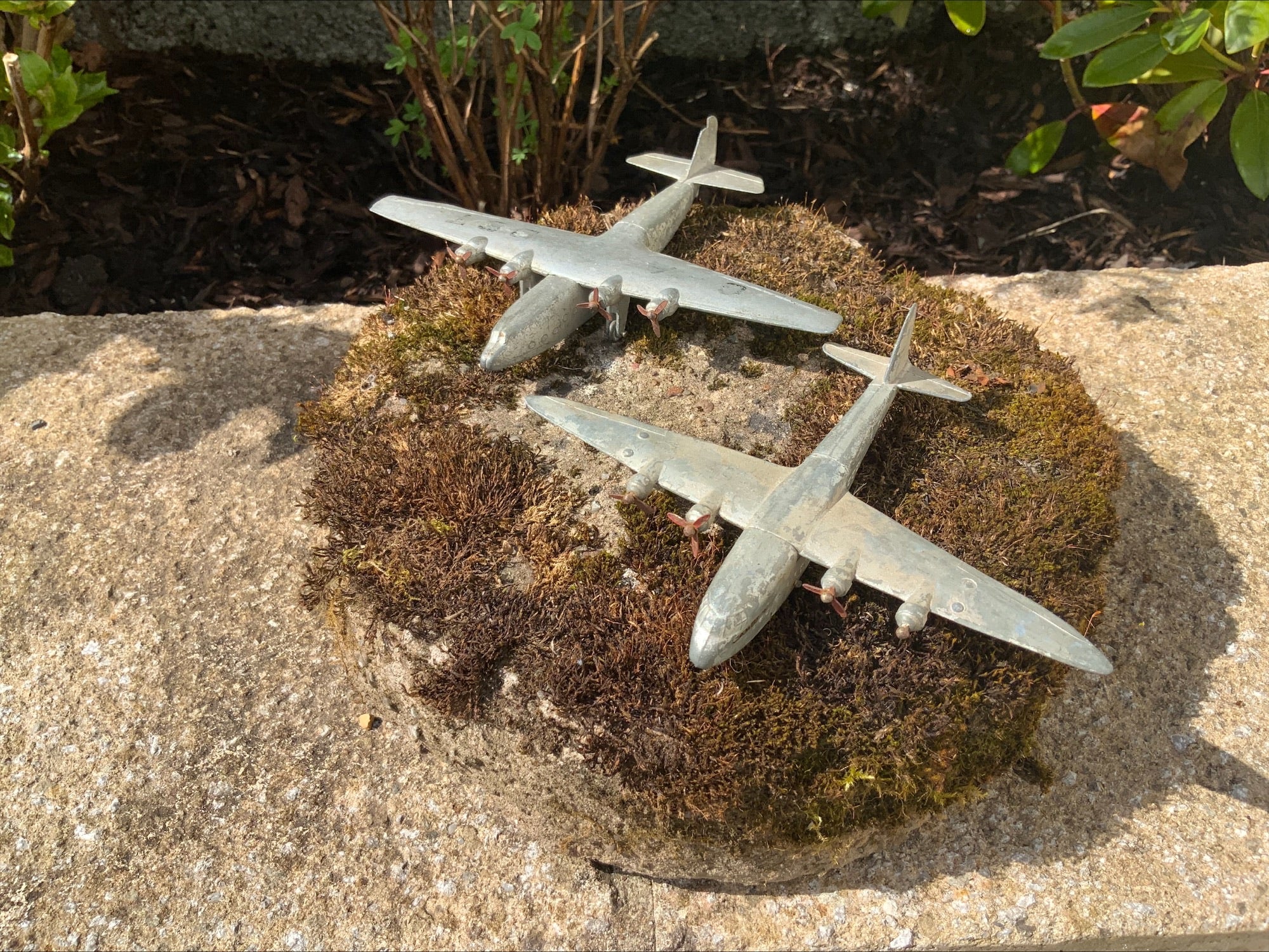 Dinky Meccano Die-Cast Aeroplanes – Armstrong Whitworth Airliner & Empire Flying Boat (Pair, 1950–60s)