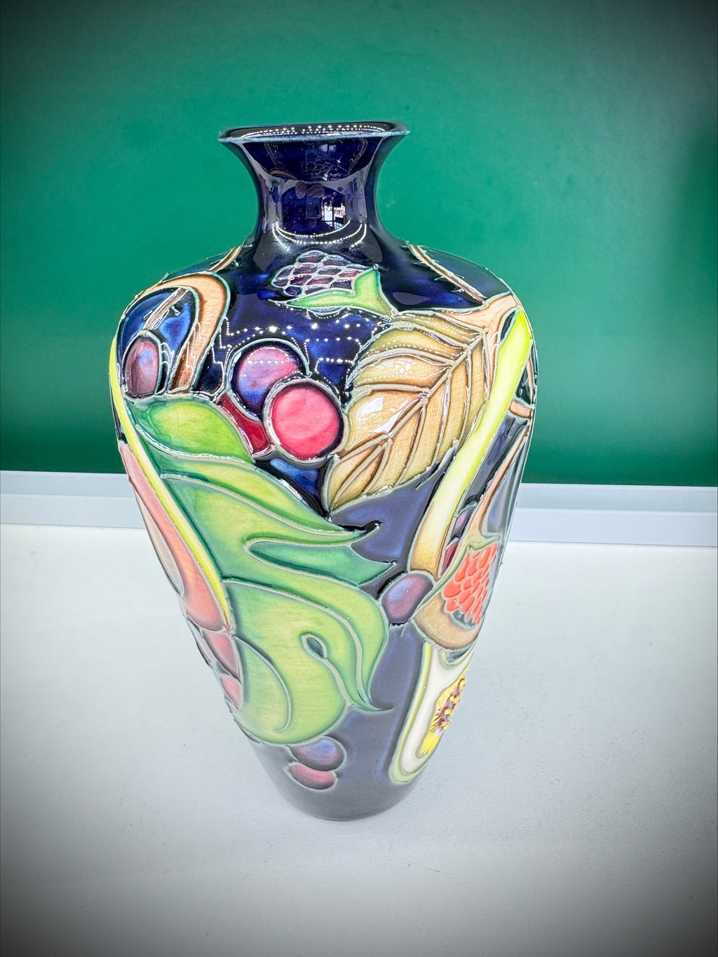 Moorcroft Queen’s Choice Baluster Vase – Emma Bossons FRSA, 2000