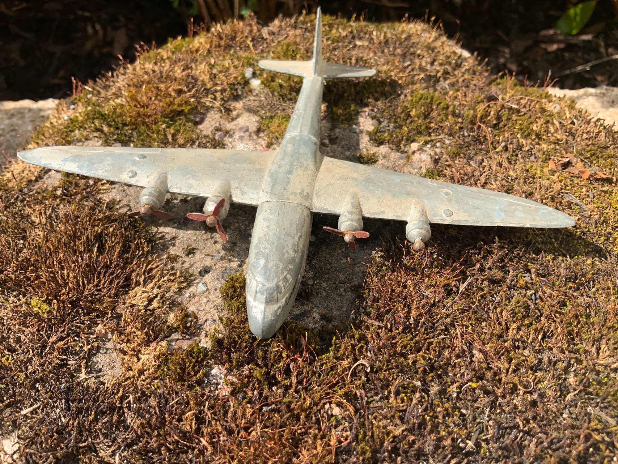 Dinky Meccano Die-Cast Aeroplanes – Armstrong Whitworth Airliner & Empire Flying Boat (Pair, 1950–60s)