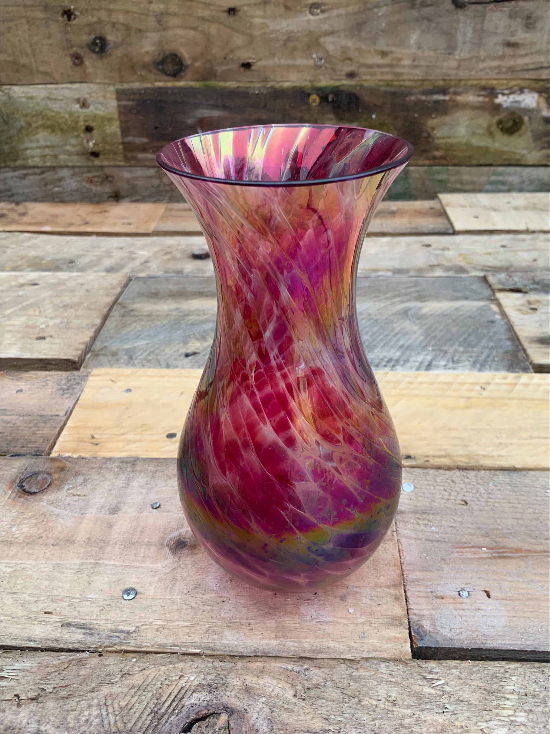 Glass Eye Studio Iridescent Art Glass Vase – Seattle, c.1990