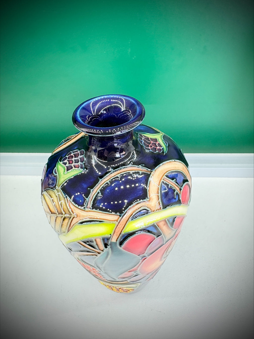 Moorcroft Queen’s Choice Baluster Vase – Emma Bossons FRSA, 2000