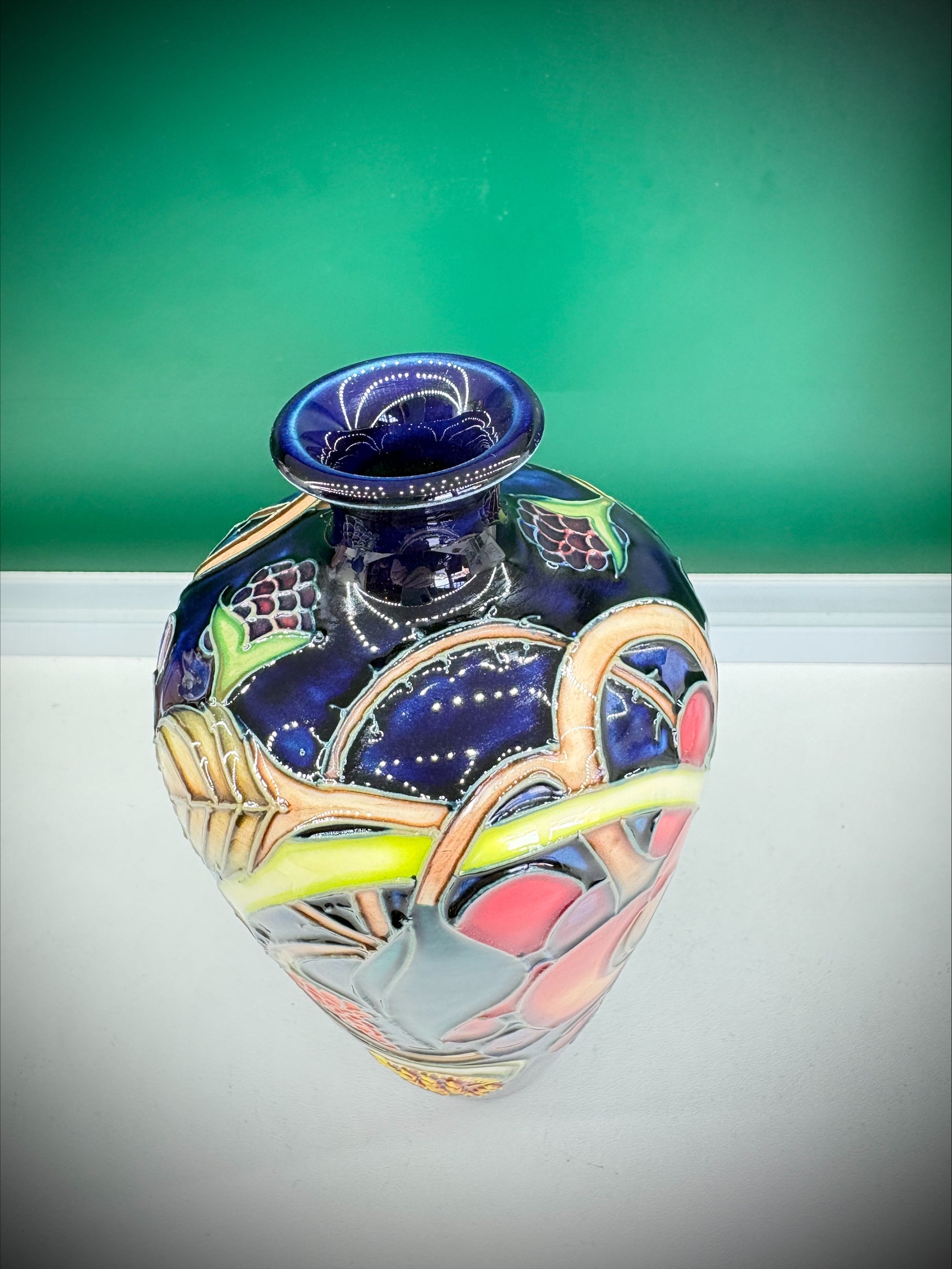 Moorcroft Queen’s Choice Baluster Vase – Emma Bossons FRSA, 2000