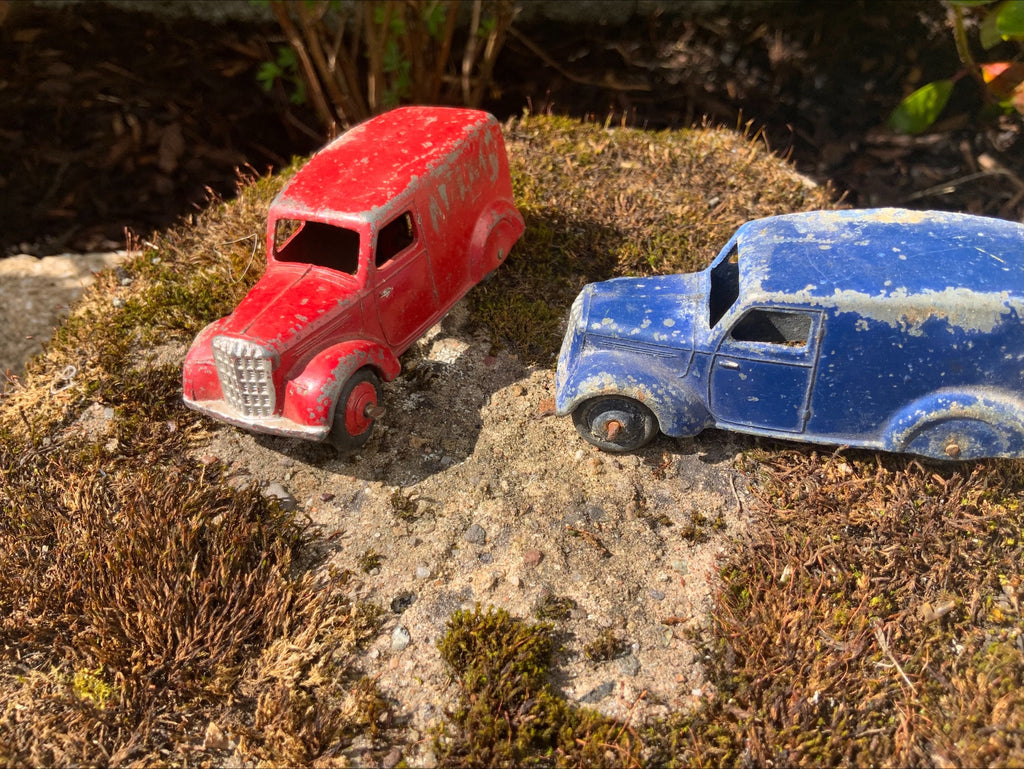 Dinky Meccano Vintage Delivery Vans – Matching Pair (Playworn, 8cm)