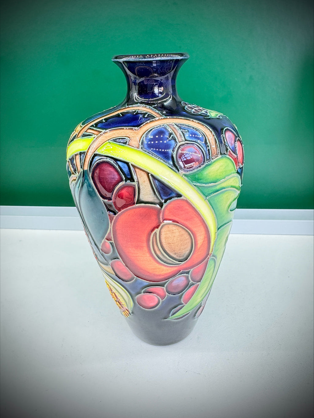 Moorcroft Queen’s Choice Baluster Vase – Emma Bossons FRSA, 2000