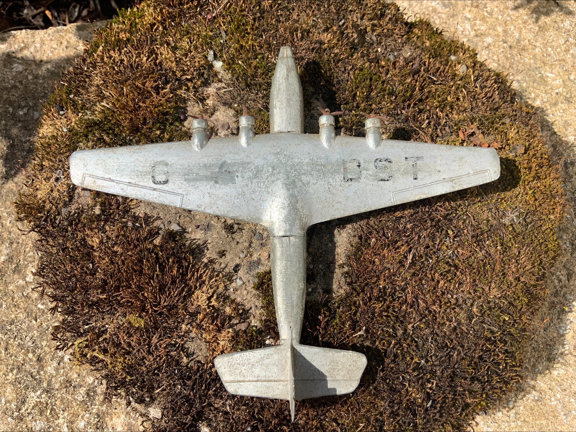 Dinky Meccano Die-Cast Aeroplanes – Armstrong Whitworth Airliner & Empire Flying Boat (Pair, 1950–60s)