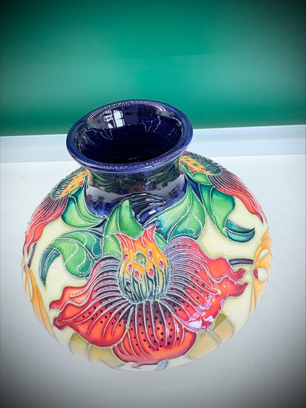 Moorcroft Anna Lily Squat Vase – Nicola Slaney, 1998